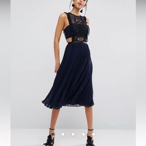 Navy blue and black pleated midi cut out dress